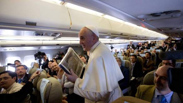 Pope Francis  Sends a Message to Morocco King from his Plane