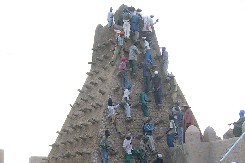 Northern Mali: Reconstruction work of Timbuktu Mausoleums to End in July