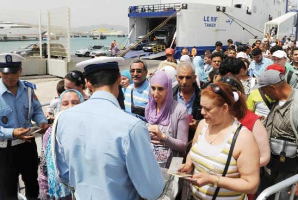 Government to Facilitate Administrative Procedures to Moroccans Living Abroad