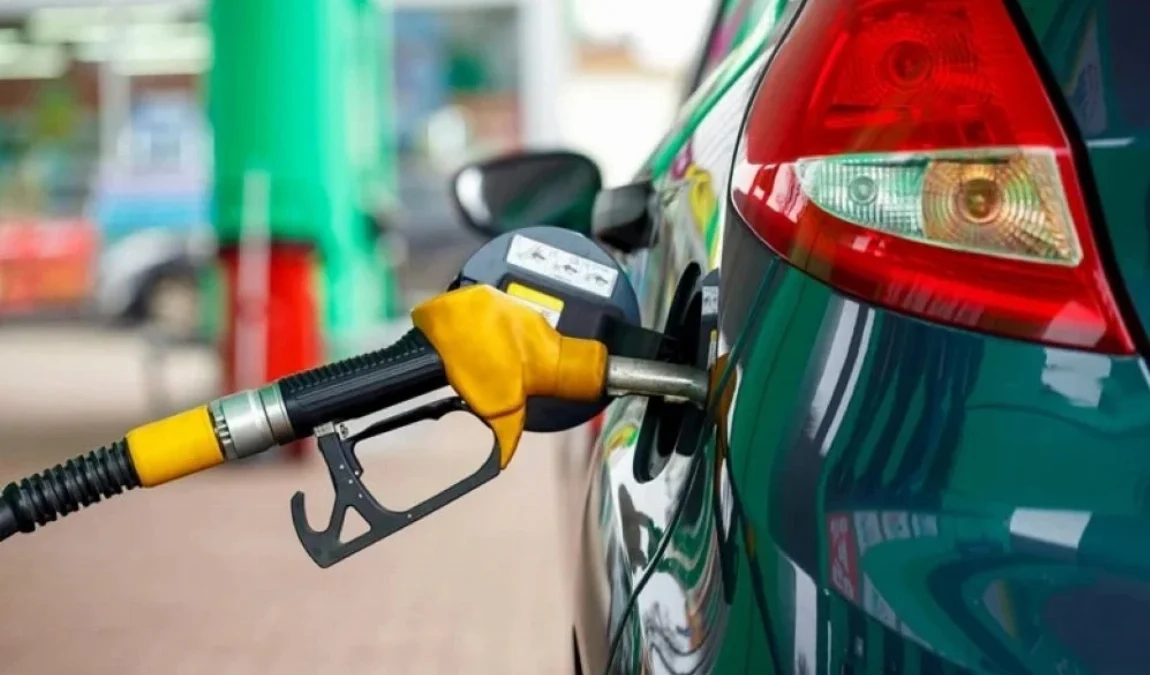 Fuel Prices: Diesel to Fall by 20 Centimes Starting October 16, Gasoline Remains Stable
